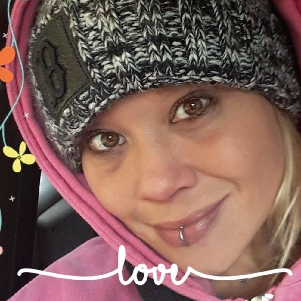 Meet your Posher, Crystal